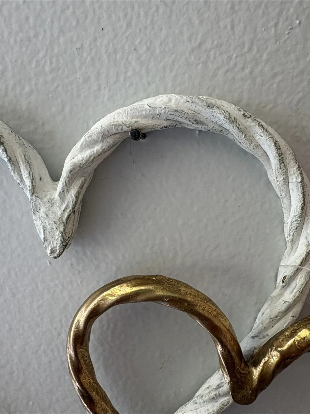 Decorative Interlocking Heart Wall Art - White & Gold